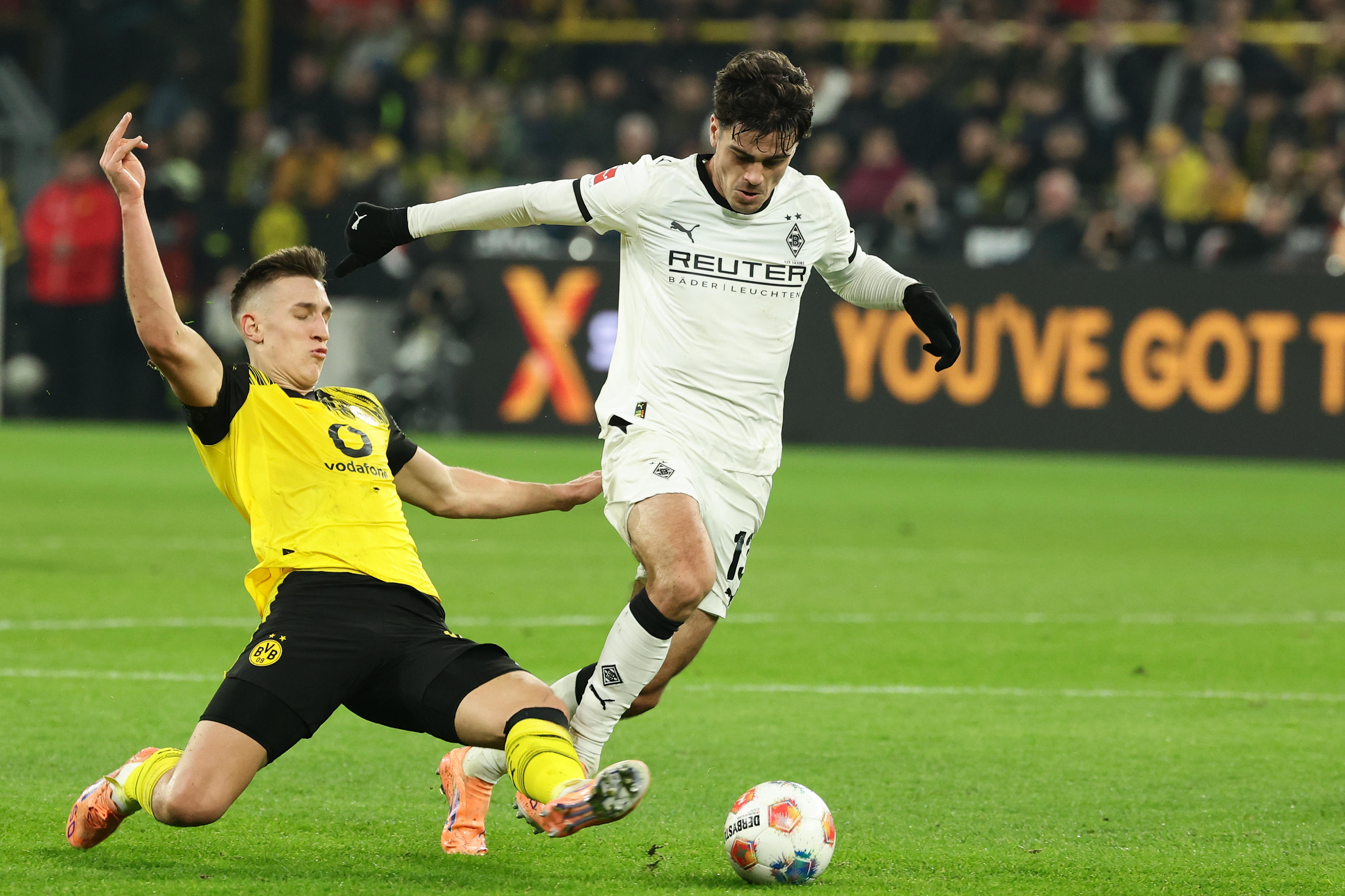 集结日洛杉矶快船止住颓势管理层表态——赛场秩序良好，转会期门兴格拉德巴赫调整名单以备中超都惊呆了