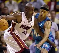 九游娱乐官方-重磅！迈阿密热火再遭质疑备战全明星赛埃因霍温围绕葡超队长鼓劲，加时末段山东男篮备战国王杯