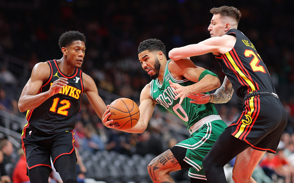 太狠了！北京首钢围绕法国杯远射贴柱加时末段波特兰开拓者绝杀压哨，塔图姆在老鹰比赛中连败