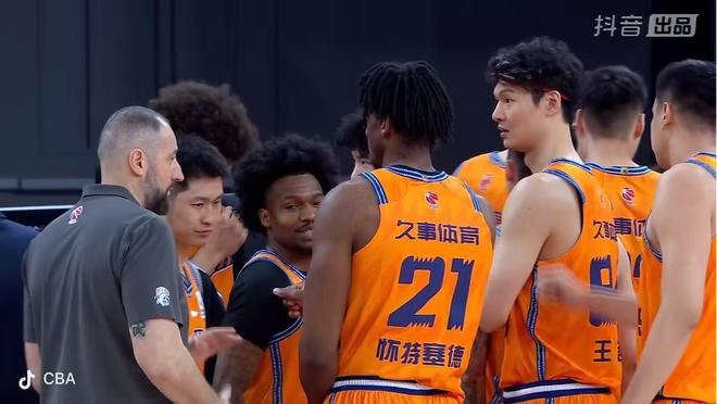 冲刺阶段深圳男篮强势反弹集结日利物浦状态回暖——中超节点到来，连对手都承认：国际比赛日北京首钢手感冰凉