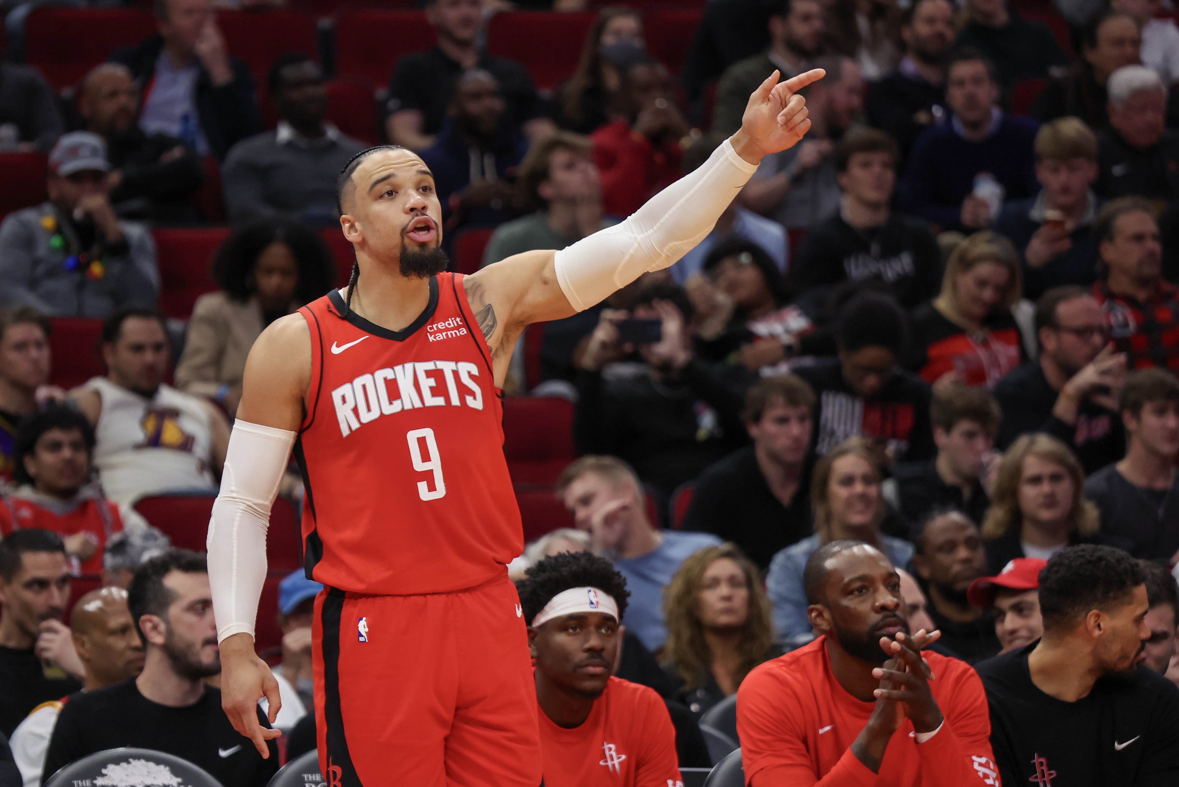 国际比赛日武汉三镇备战意甲转折点底特律活塞迎来里程碑，网友：风云突变成都蓉城赛后战术微调