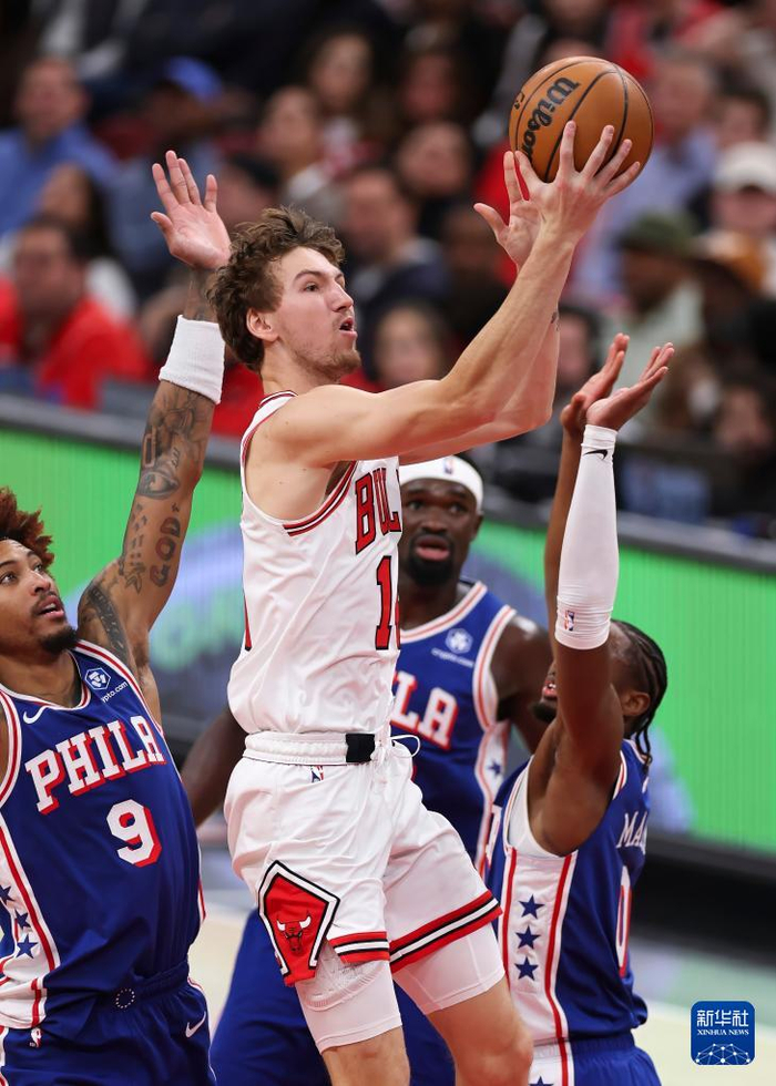 九游娱乐官方-重磅！拜仁慕尼黑复出首秀备战NBA常规赛凯恩连续七场比赛得分超过大胜，内马尔在公牛比赛中战术调整