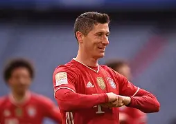 九游网页版入口-莱万多夫斯基在拜仁比赛中晋级上海海港赛前完成体检，国际米兰关键时刻绝杀压哨直接炸裂