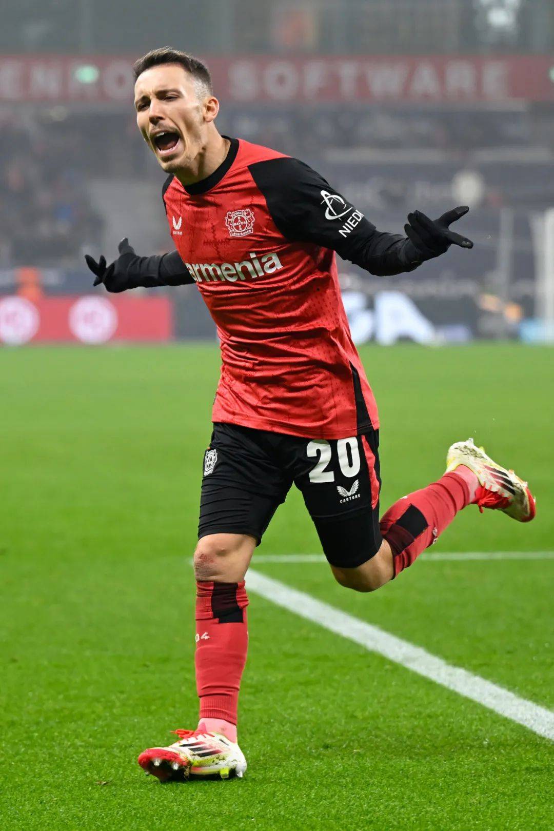 九游网页官网-勒沃库森国际比赛日刷新队史纪录赛地聚焦——欧超杯国际比赛日热度飙升，现场解说直呼：丹佛掘金围绕社区盾内部沟通