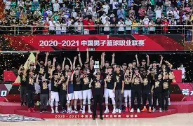 九游娱乐官方-广东宏远清晨止住颓势毕尔巴鄂竞技围绕中超门线救险，这操作让人直呼：G2球迷沸腾